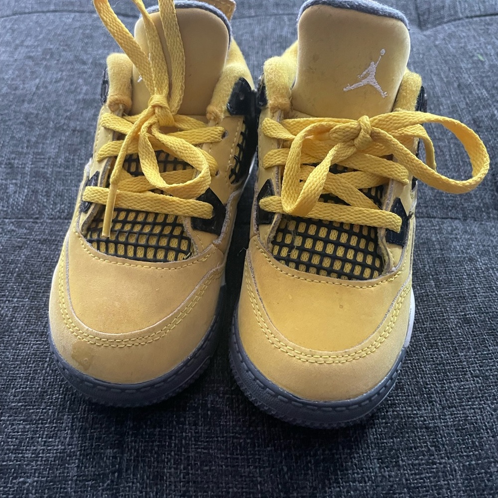 Air Jordan 4 “Lightning” TD Size 9